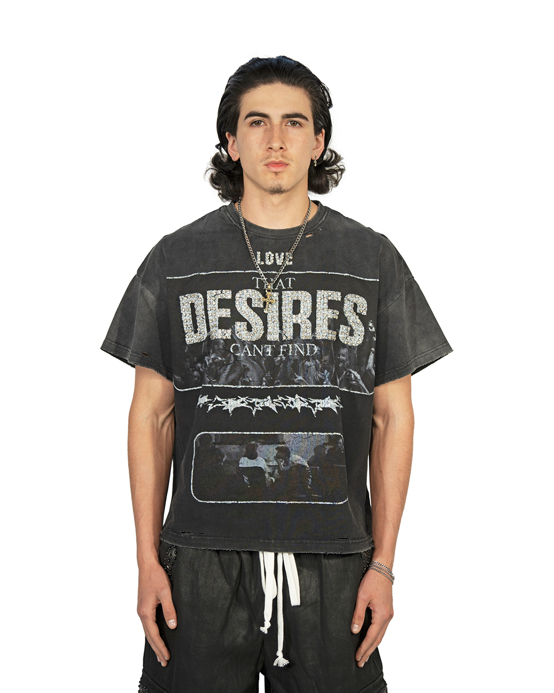 AMOR IN DESIRES TEE