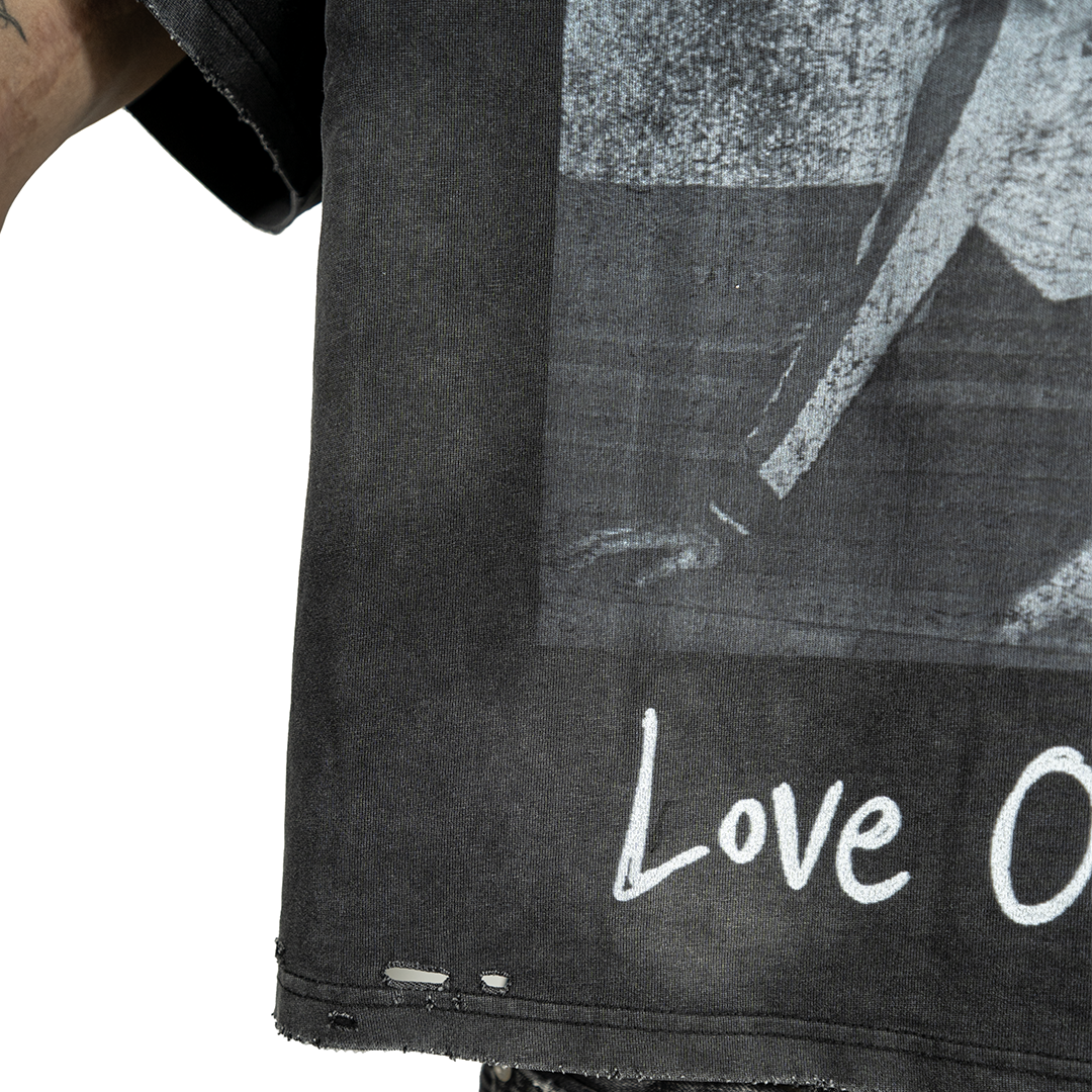 AMOR OR LUST TEE